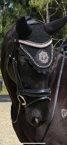 The Dressage Diva Snaffle Dressage Bridle Black Leather with pink padded crystal browband